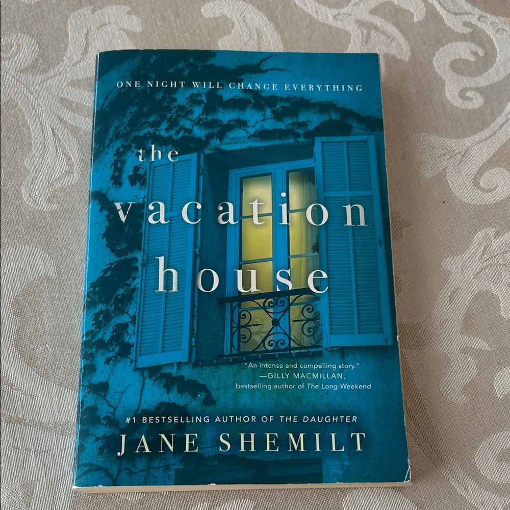 Book Bundle - Picture 2 of 9